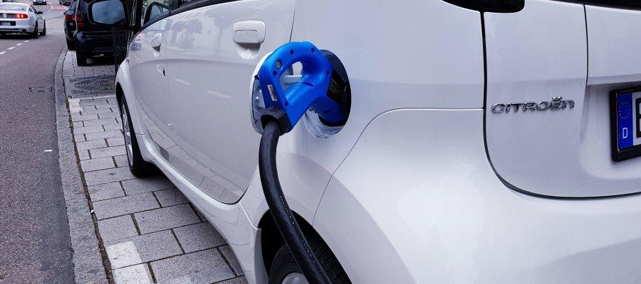 Zu sehen ist Bild 1 zum Beitrag mit dem Thema: Nicht allein auf E-Autos setzen